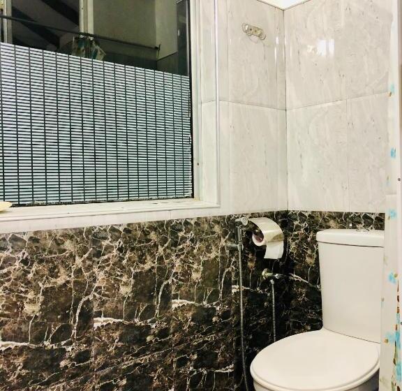 הוסטל Blue Bird Apartment