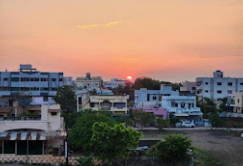 הוסטל Hariram Tower,wardha