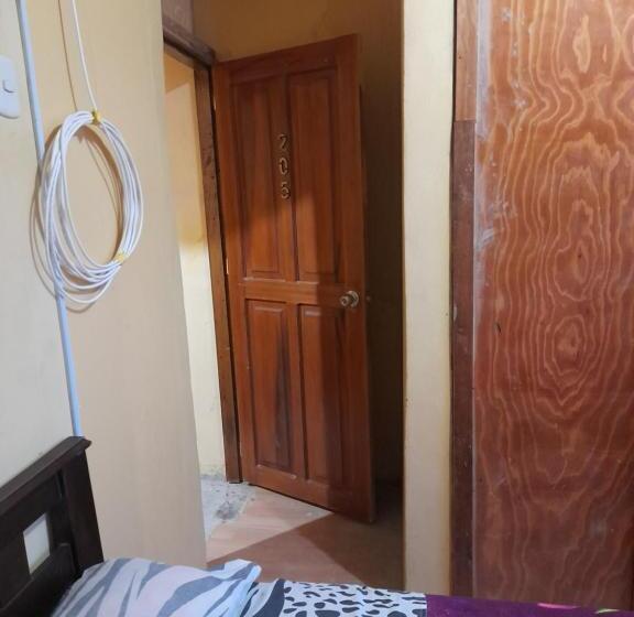 호스텔 Los Burritos