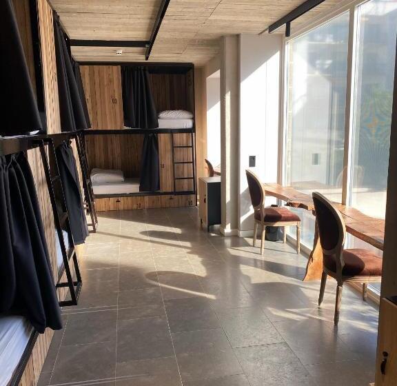 הוסטל Zarautz Surf House