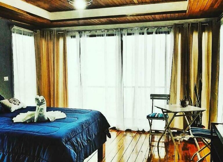 مبيت وإفطار Cabina Las Nubes