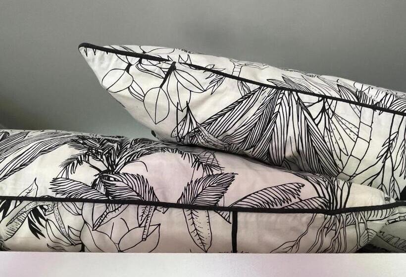 ベッドアンドブレックファースト Chez Béa