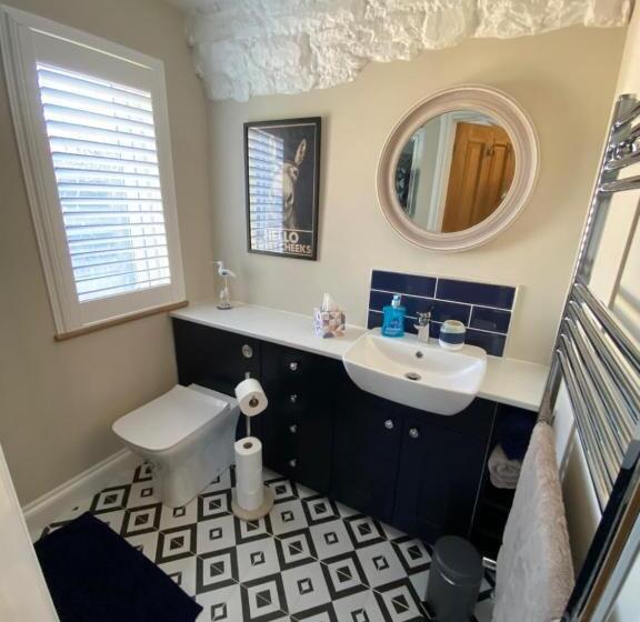 민박 East Llanteg Guest House