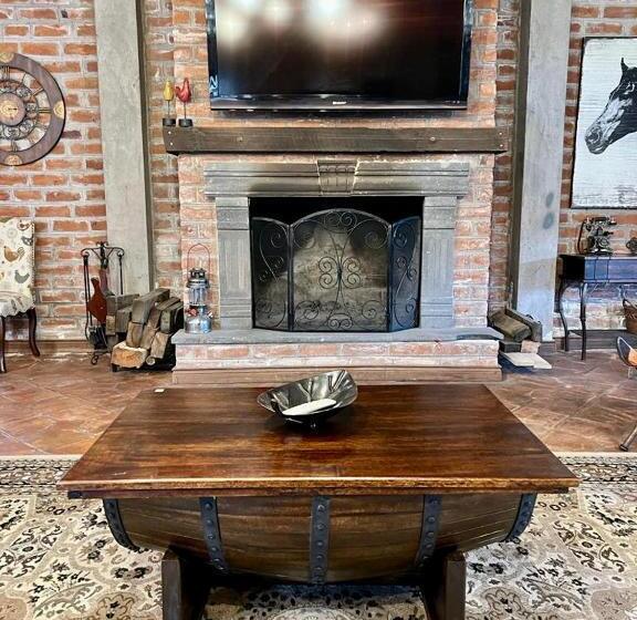 مبيت وإفطار Hacienda Santa Ana Lodging