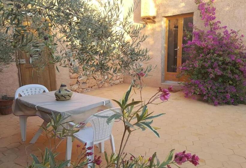 تختخواب و صبحانه Ksar Montana Hôtel, Chambres Piscine