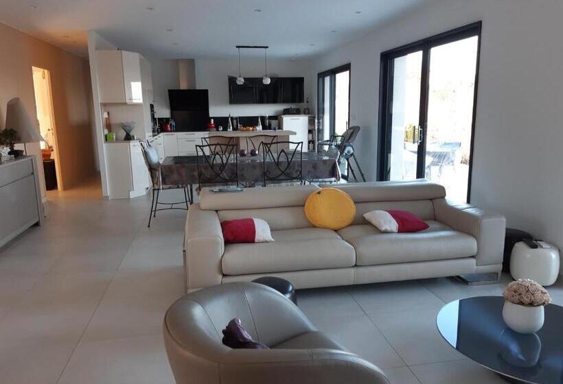 צימר La Grande Maison