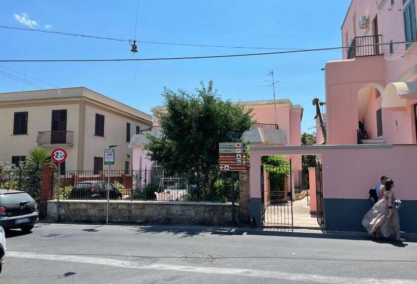 민박 La Scarafocchiola