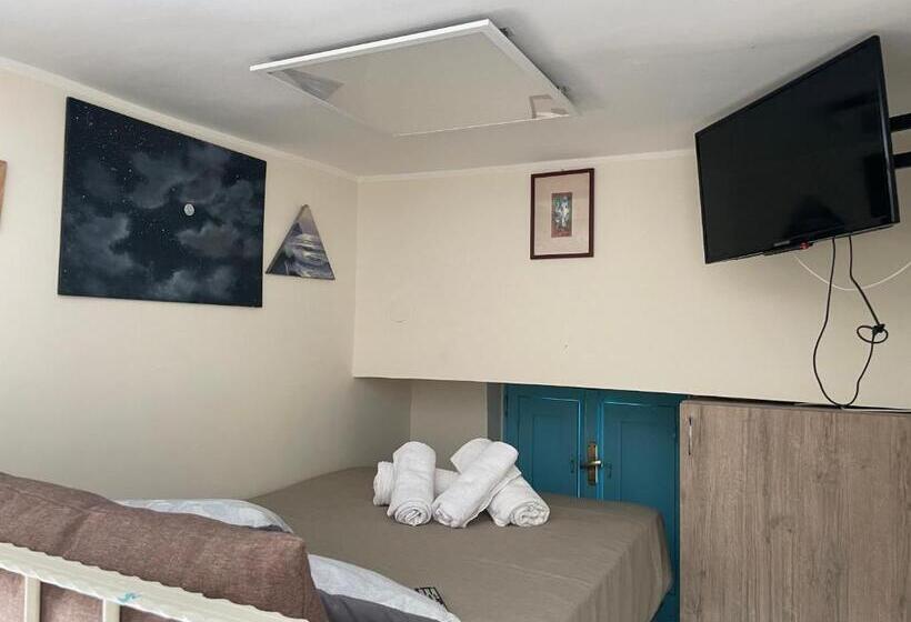 민박 La Scarafocchiola