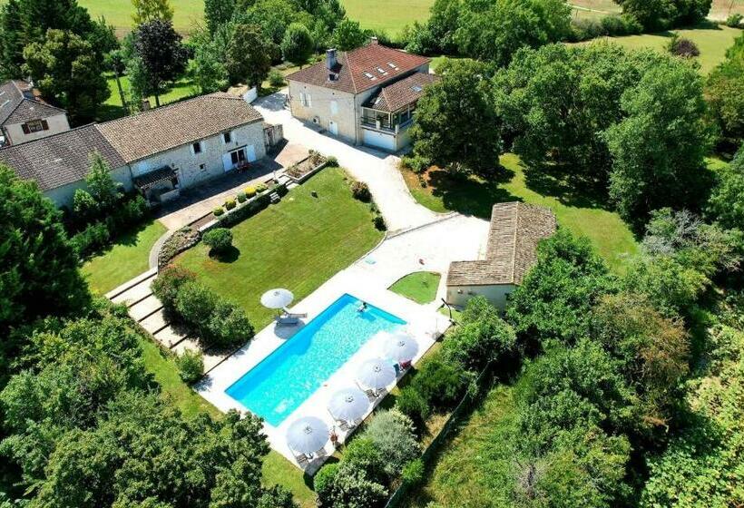 مبيت وإفطار Le Petit Bleu Chambre D Hôtes