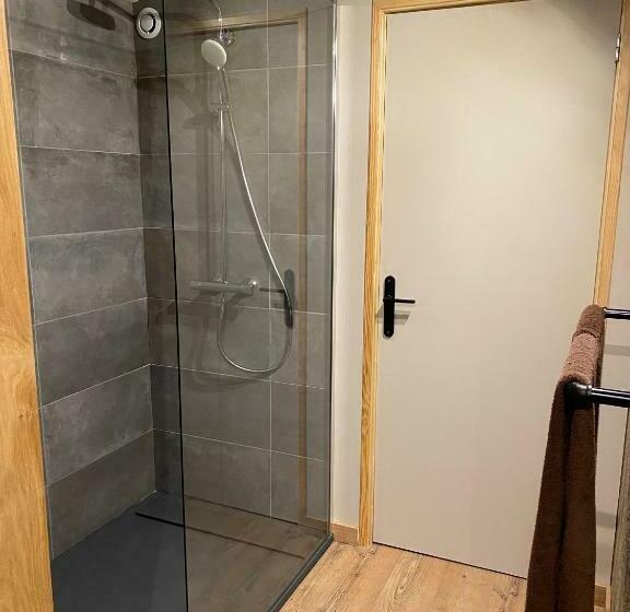 مبيت وإفطار Le Petit Bleu Chambre D Hôtes