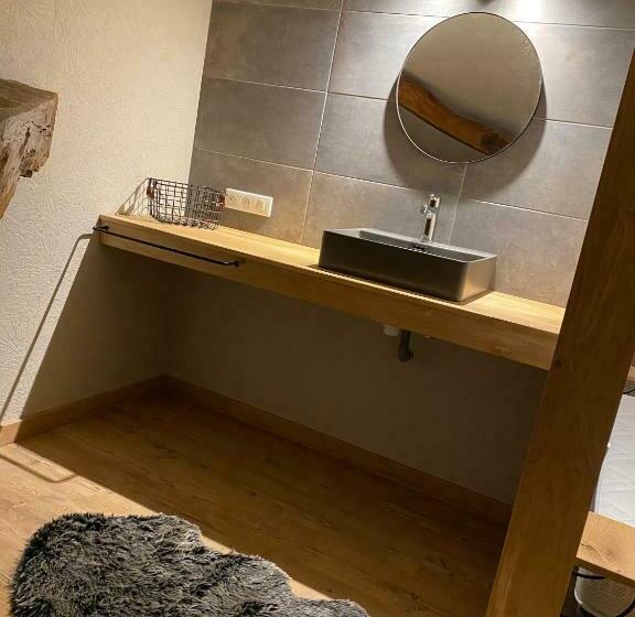 مبيت وإفطار Le Petit Bleu Chambre D Hôtes