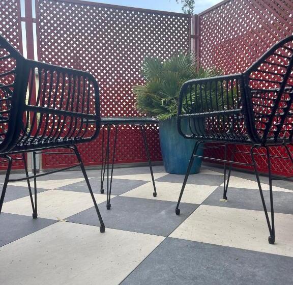 تختخواب و صبحانه Les Chambres De Marie