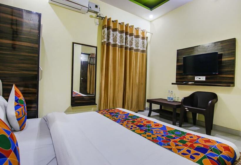 Fabhotel Pushp Kunj
