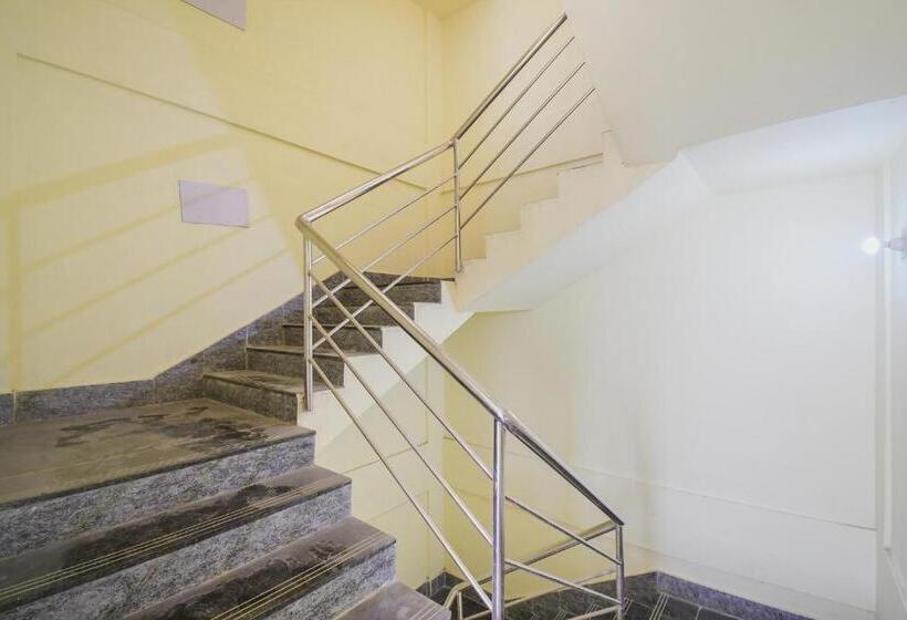 O U Tech Hotel And Restaurant