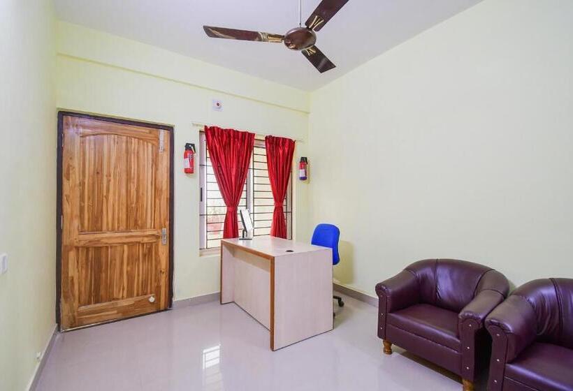 O U Tech Hotel And Restaurant