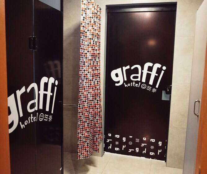 هاستل Graffi Beach House