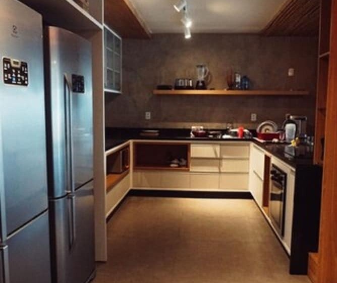 هاستل Graffi Beach House