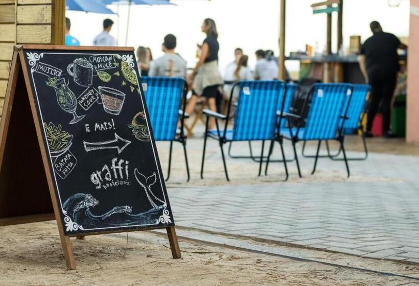 هاستل Graffi Beach House