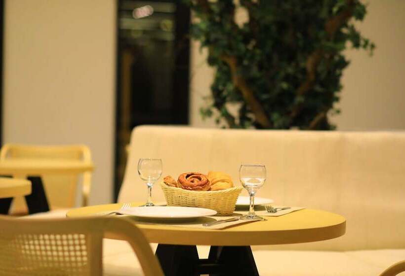 Aitch Boutique Hotel   An Lih