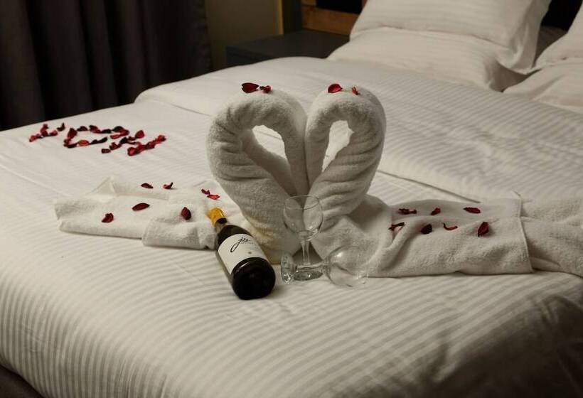 Aitch Boutique Hotel   An Lih