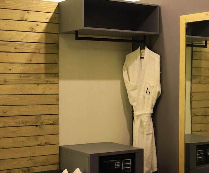 Aitch Boutique Hotel   An Lih