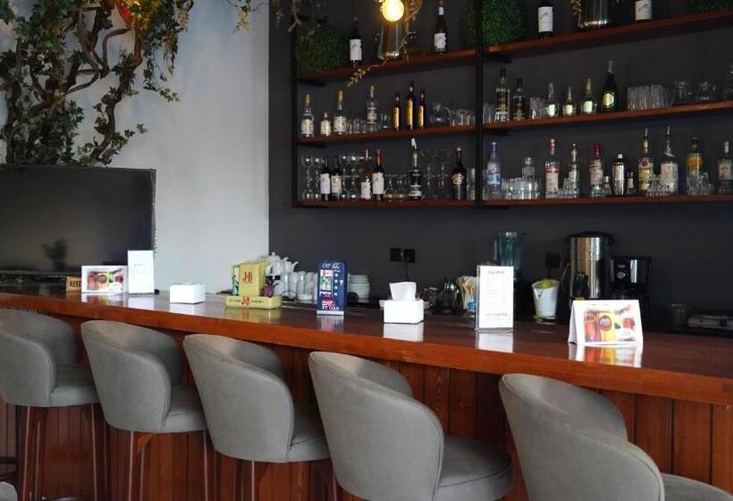 Aitch Boutique Hotel   An Lih