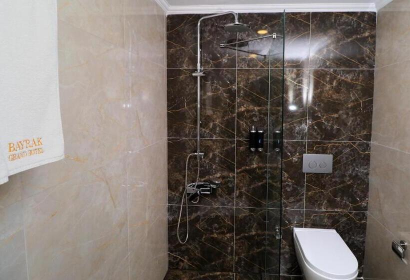 Hotel Bayrak Grand