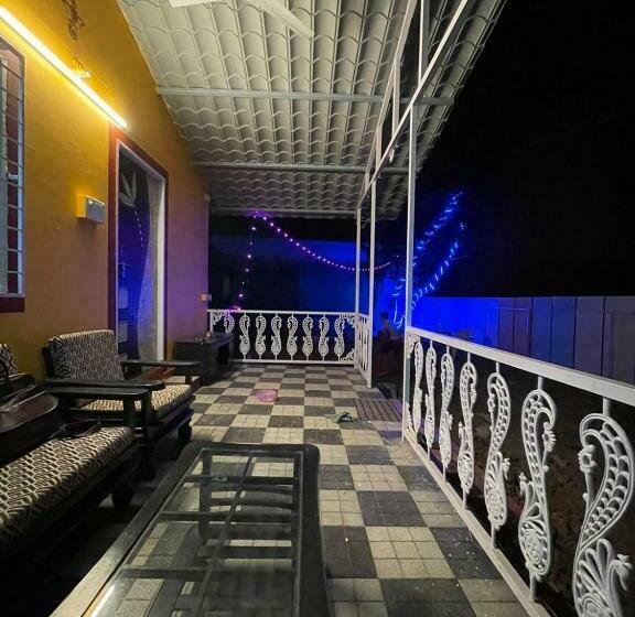 Отель Bougain Villa  Sinhgad Fort  Bedroom  Garden  Kitchen  Ac  Wi Fi Parking Khadakwasala Pune