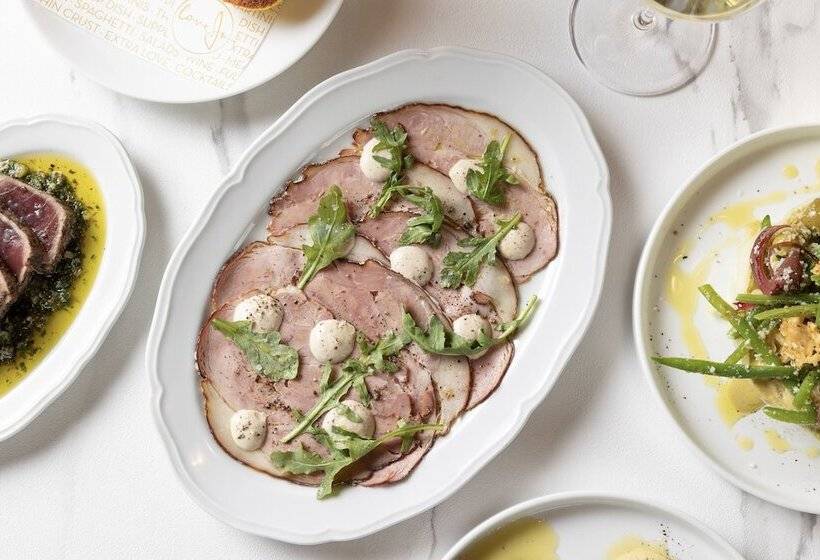 Cambria Hotel Boston Somerville