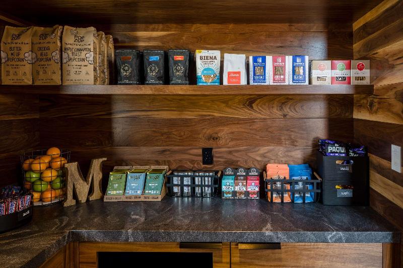 Cambria Hotel Boston Somerville