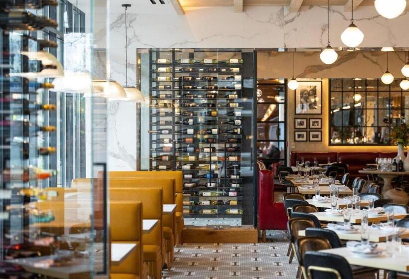 Cambria Hotel Boston Somerville