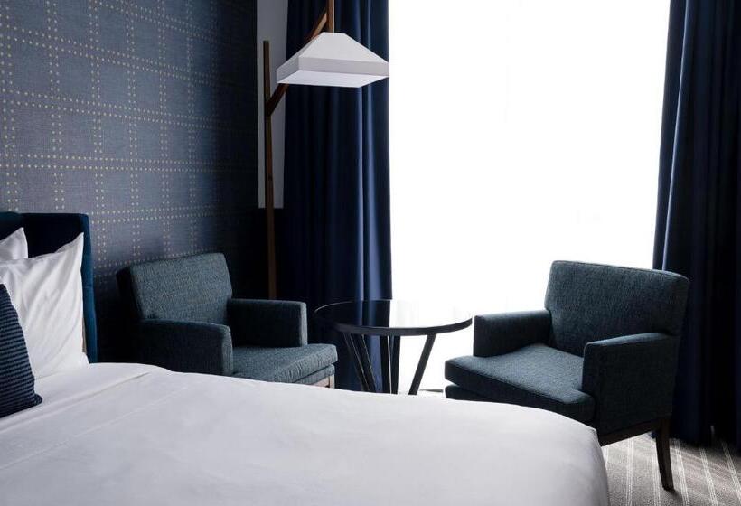 Cambria Hotel Boston Somerville