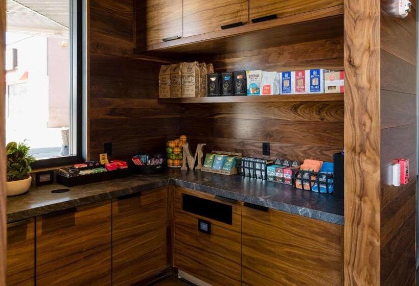 Cambria Hotel Boston Somerville