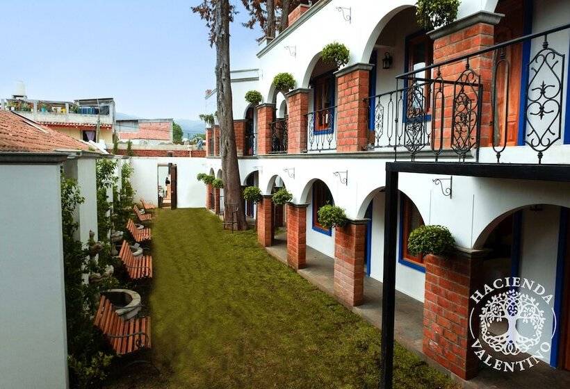 בית מלון כפרי Hacienda Valentino