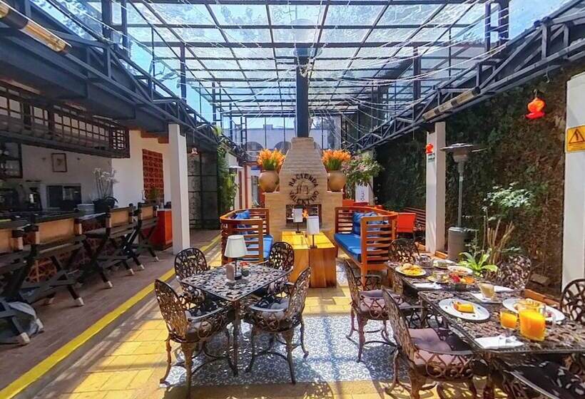 בית מלון כפרי Hacienda Valentino