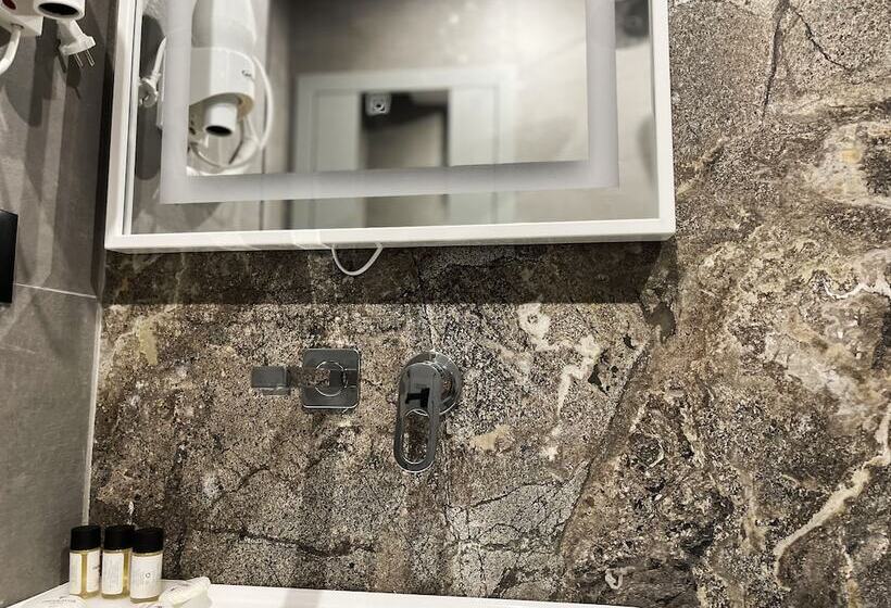 בית מלון כפרי Imperator