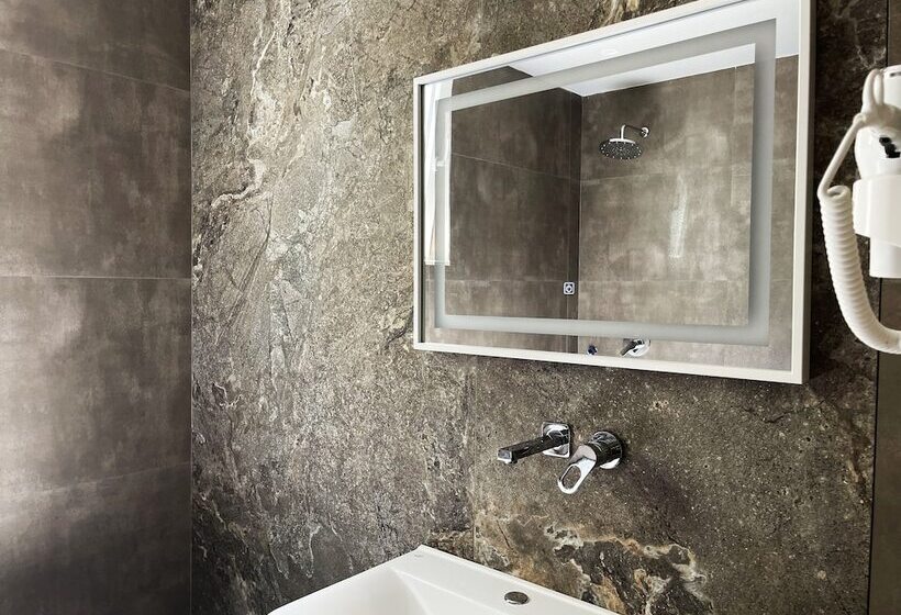 בית מלון כפרי Imperator