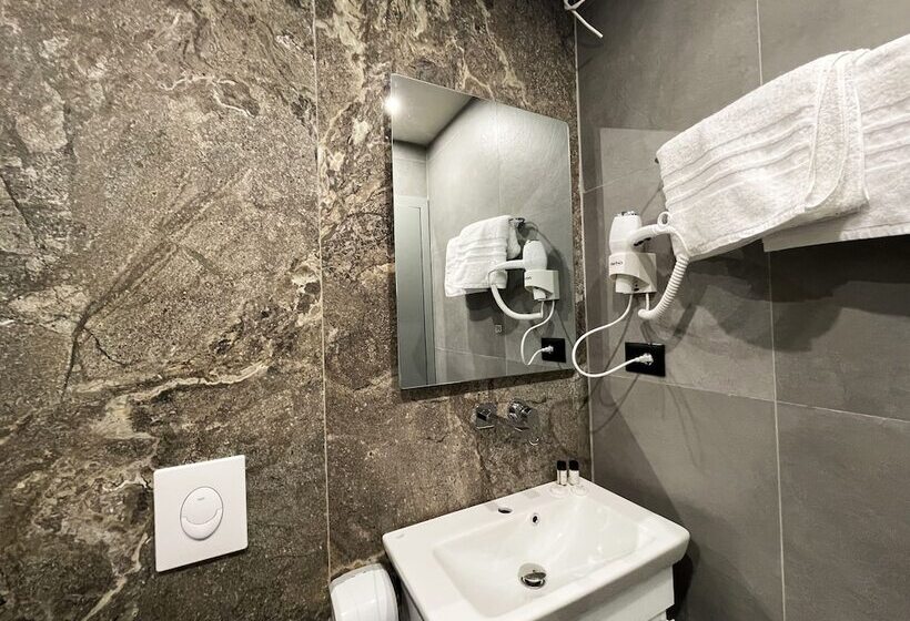 בית מלון כפרי Imperator