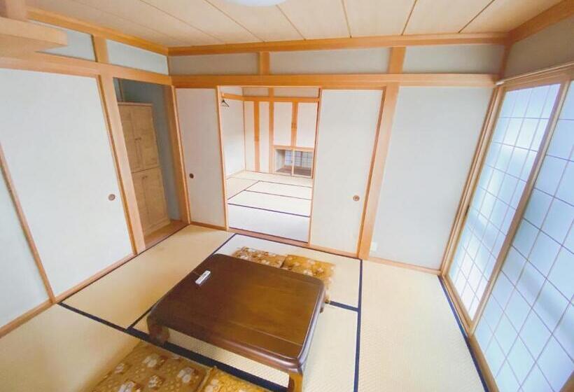 هتل Moon River Court   Vacation Stay 19871v