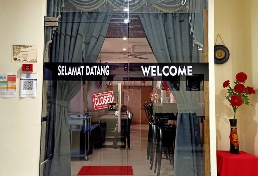 酒店 Oyo 90464 Borneo Suites