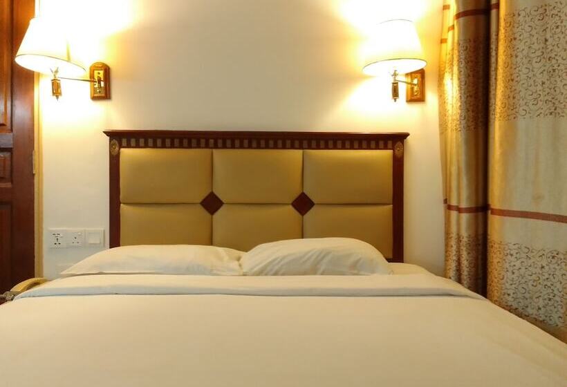 酒店 Oyo 90464 Borneo Suites