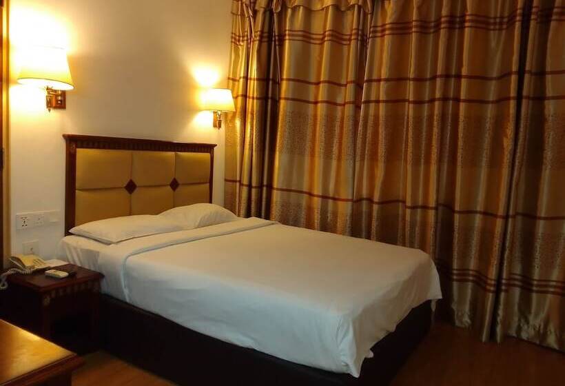 酒店 Oyo 90464 Borneo Suites