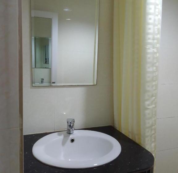 酒店 Oyo 90464 Borneo Suites