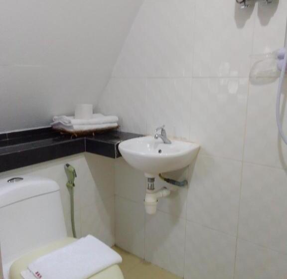 酒店 Oyo 90464 Borneo Suites