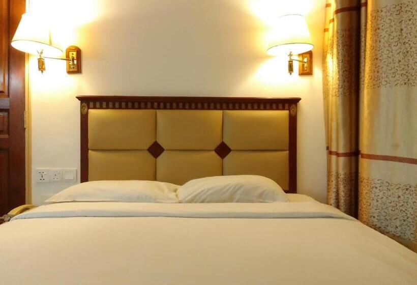 酒店 Oyo 90464 Borneo Suites