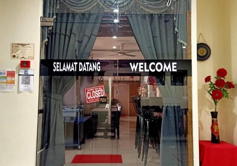 酒店 Oyo 90464 Borneo Suites