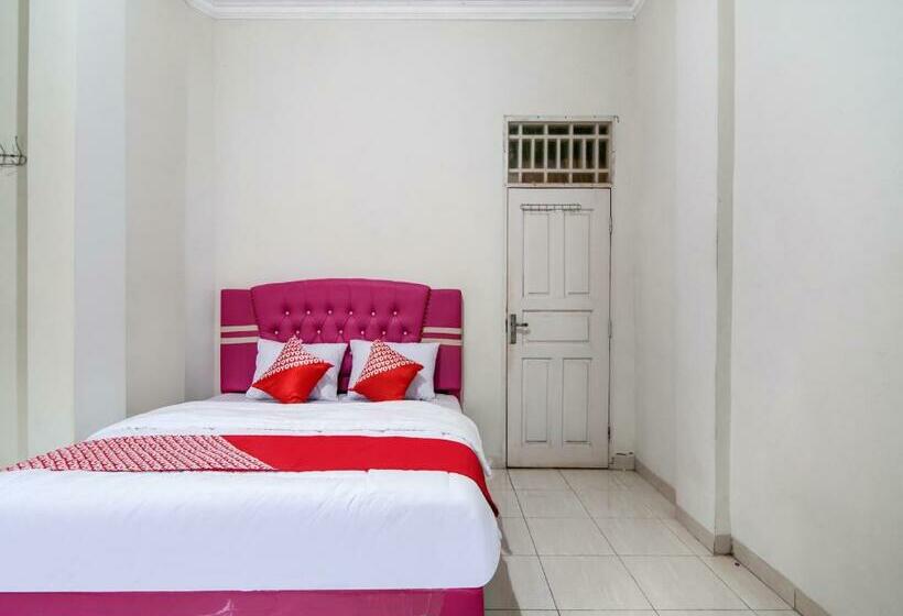 酒店 Oyo 90942 Kost Syari Ah Panam