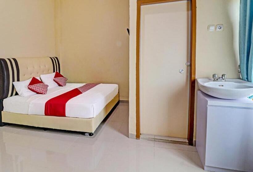 호텔 Oyo 90945 Arizon Kost