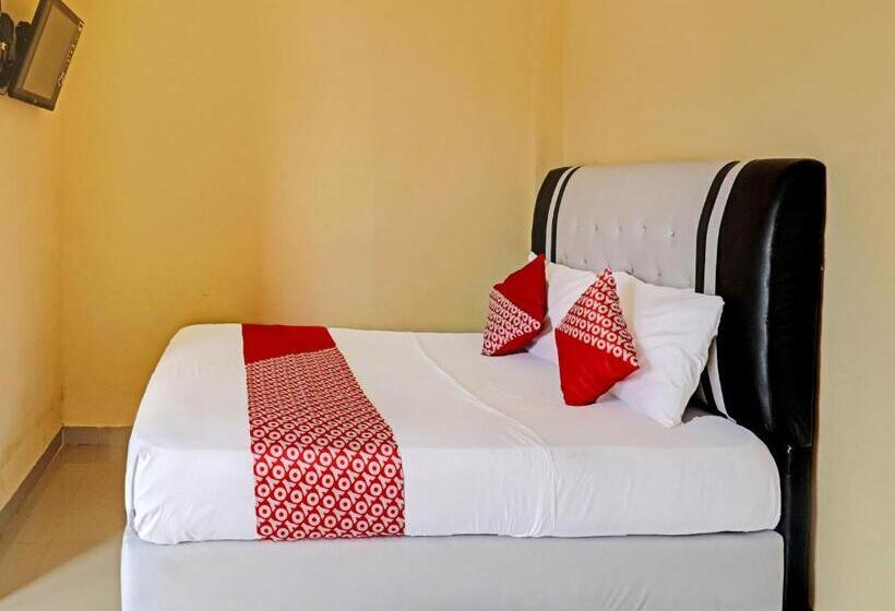 호텔 Oyo 90945 Arizon Kost