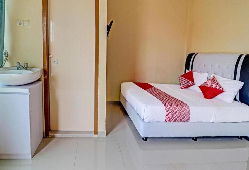 호텔 Oyo 90945 Arizon Kost